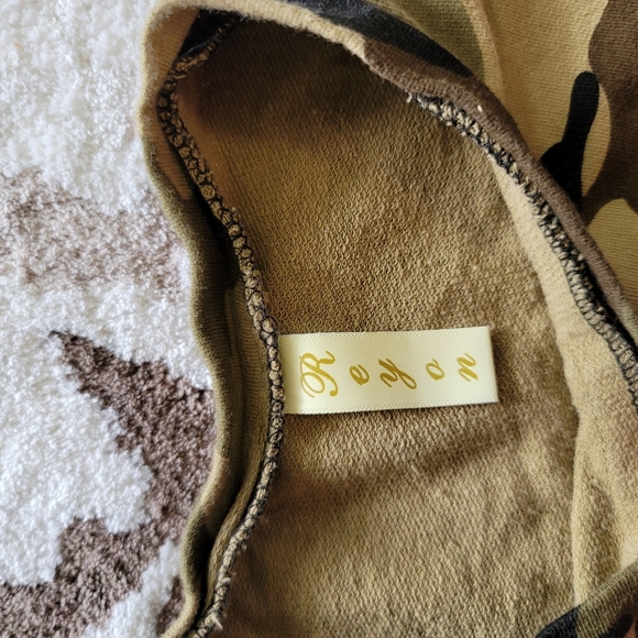 Reyon Camo crop top - Picture 3 of 6